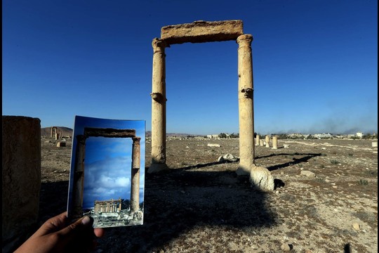 Istorinės Palmyros liekanos per dvejus metus pasikeitė.<br>AFP/“Scanpix“ nuotr.
