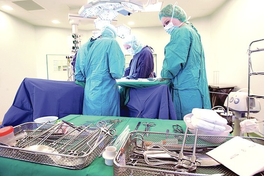 Sirgti draudžiama: valdžia nutarė ligonių sąskaita pataupyti