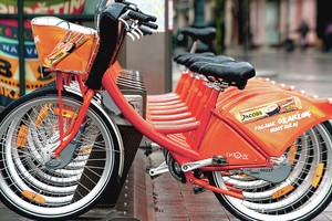 Oranžinių dviračių sostinėje nedaugės, bet važiuoti bus patogiau