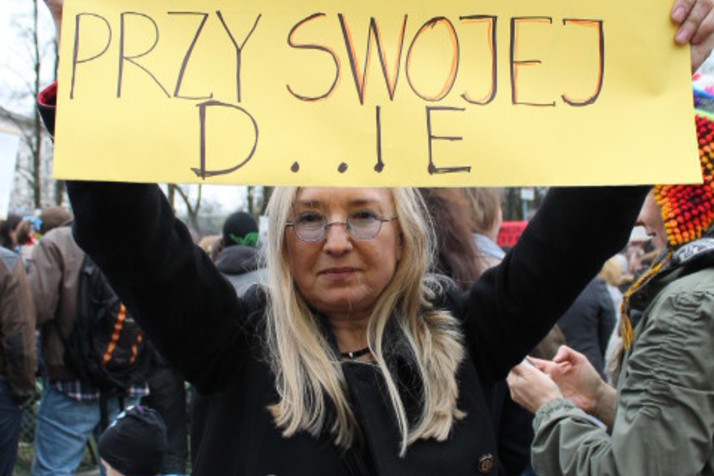 Keliose dešimtyse Lenkijos bei miestų įvyko demonstracijos prieš vyriausybės planus visiškai uždrausti abortus.<br>R.Butrimo nuotr.