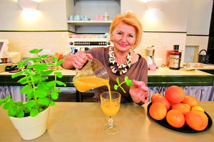 Iškrovos dieną J. Bartaškienė alkį malšina trintais kokteiliais