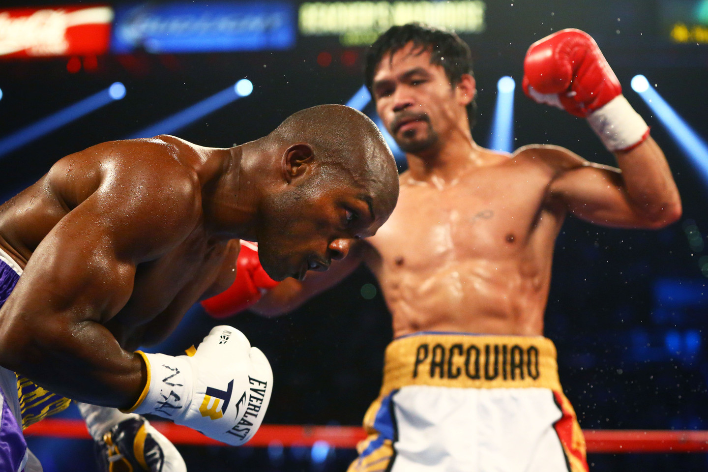 Manny Pacquiao karjerą baigė pergalingai.