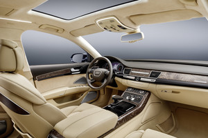 „Audi“ sukūrė unikalų milžinišką šešiadurį limuziną