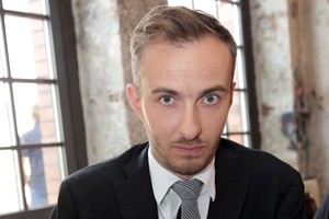 Vokiečių komikui, pašiepusiam Turkijos prezidentą – nemalonumai