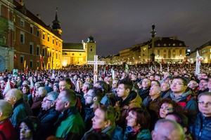 Lenkija minėjo šeštąsias Smolensko lėktuvo katastrofos metines