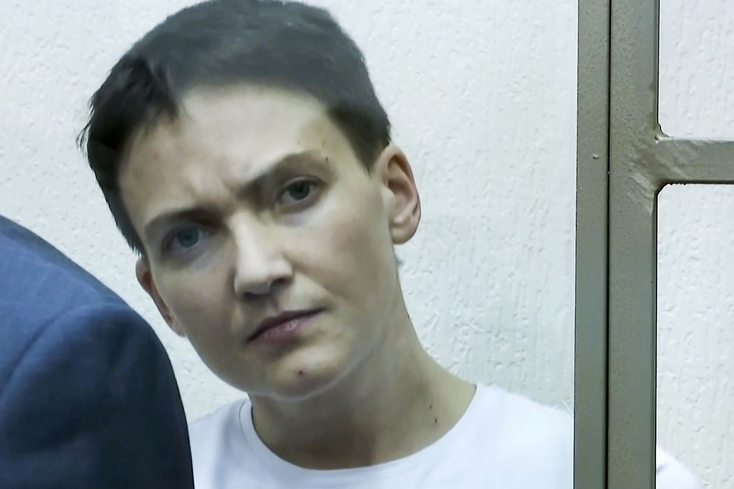 N.Savčenko šiuo metu neketina pradėti valgyti ir gerti vandenį.
