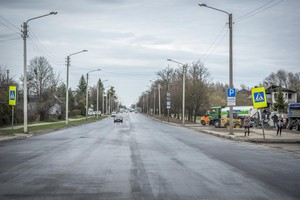 Į Kauno gatves grįžo kelininkai: kokie darbai laukia šįmet