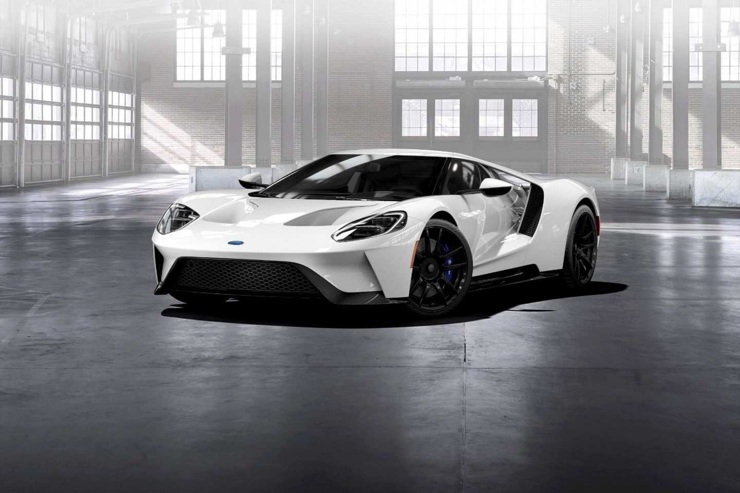 Iš viso bus pagaminta tik 500 „Ford GT“ superautomobilių.<br>Gamintojo nuotr.