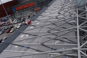 Į fasadų atnaujinimą „Akropolis“ investuoja 0,8 mln. eurų