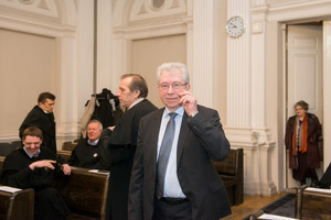Pirmasis ekonomikos ministras teisme – apie kainas ir blokadą