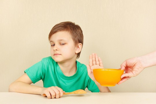 Po gydymo berniukas aštuonerius metus valgo tik vieną produktą