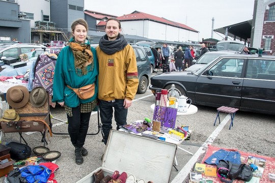 Bagažinių turgus: nuo vaikiškų drabužėlių iki elnio ragų