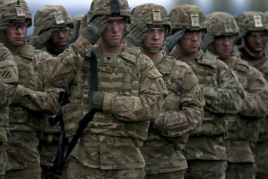 NATO pareiškė neketinanti statyti naujų bazių Lenkijoje