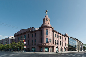 Kokias istorijas pasakoja sostinės pastatai?