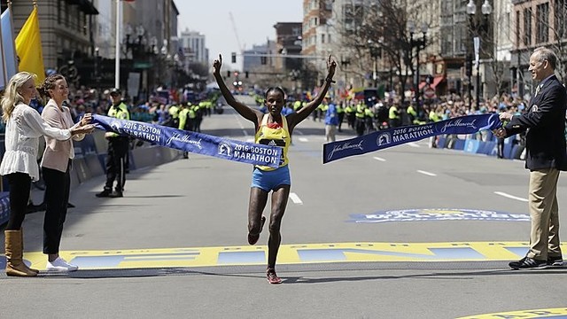 Bostono maratono finiše – 2013 m. išpuolį išgyvenę bėgikai
