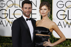 Adamas Levine'as ir Behati Prinsloo pateko į avariją