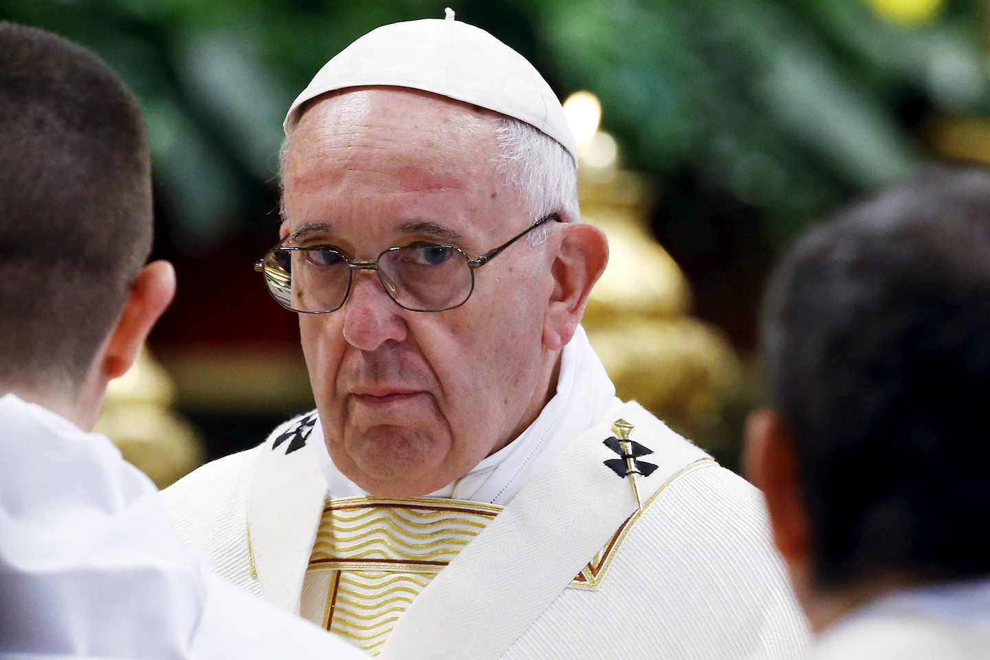 „Nes kiekvienas iš jūsų gali būti tiltas, jungiantis labai nutolusius žmones, paverčiantis įmanomu skirtingų religijų ir kultūrų susitikimą“, – sakė popiežius.<br>Reuters/Scanpix nuotr.