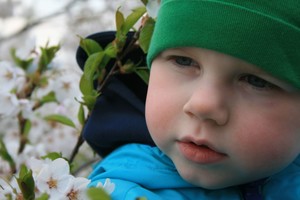 Tėvų neviltis: dėl sunkios ligos trimetis nekalba ir nevaikšto