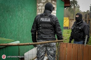 Policija Vilniaus čigonų tabore surengė parodomąją operaciją