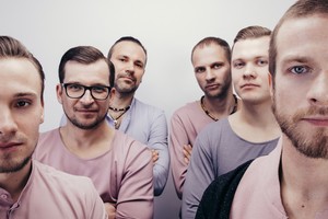 Paaiškėjo, kas „apšildys“ J.Views pasirodymą Vilniuje