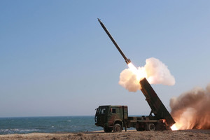 Šiaurės Korėja iš povandeninio laivo paleido balistinę raketą