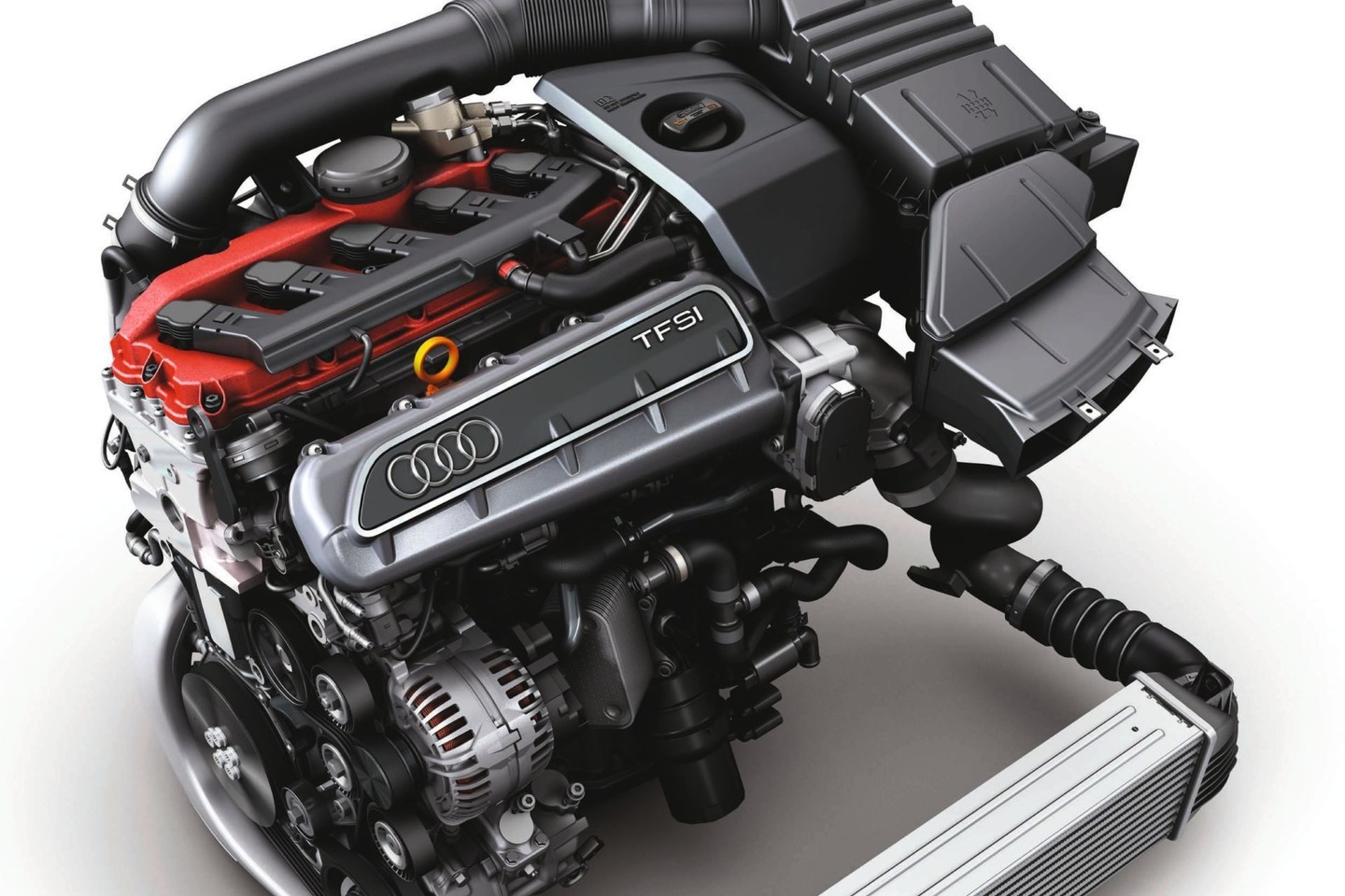 Penkių cilindrų, 2,5 l darbinio tūrio 362 AG galios „Audi RS3“ variklis.<br>Gamintojo nuotr.