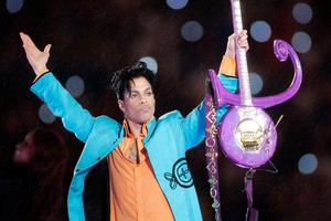 Po Prince'o mirties jo albumai grįžo į populiariausiųjų sąrašus