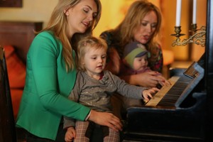 R.Ščiogolevaitė ir R.Čivilytė – atvirai apie motinystę ir vaikus