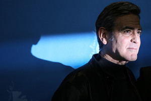 G.Clooney apdovanojo moterį, priglaudusią tūkstantį pabėgelių