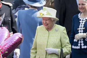 Aukcione parduotas karalienės Elizabeth II „meilės laiškas“