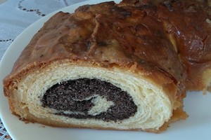 Mama žino, kaip iškepti „Šimtalapį“ ne prasčiau už totores