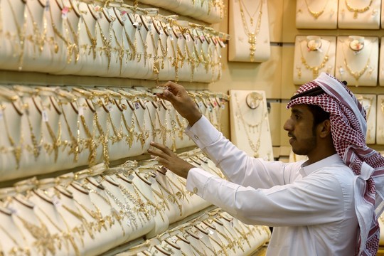 Saudo Arabija siekia pamažu atsisakyti finansavimo iš naftos