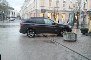 Taip įžūliai pastatyto automobilio dar neteko matyti