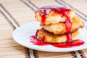 Purūs močiutės varškėčiai: norėsite, kad lėkštė niekad neištuštėtų