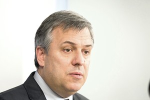 Vėl skandalinga istorija. Vėl – I. Mikelionio ranka