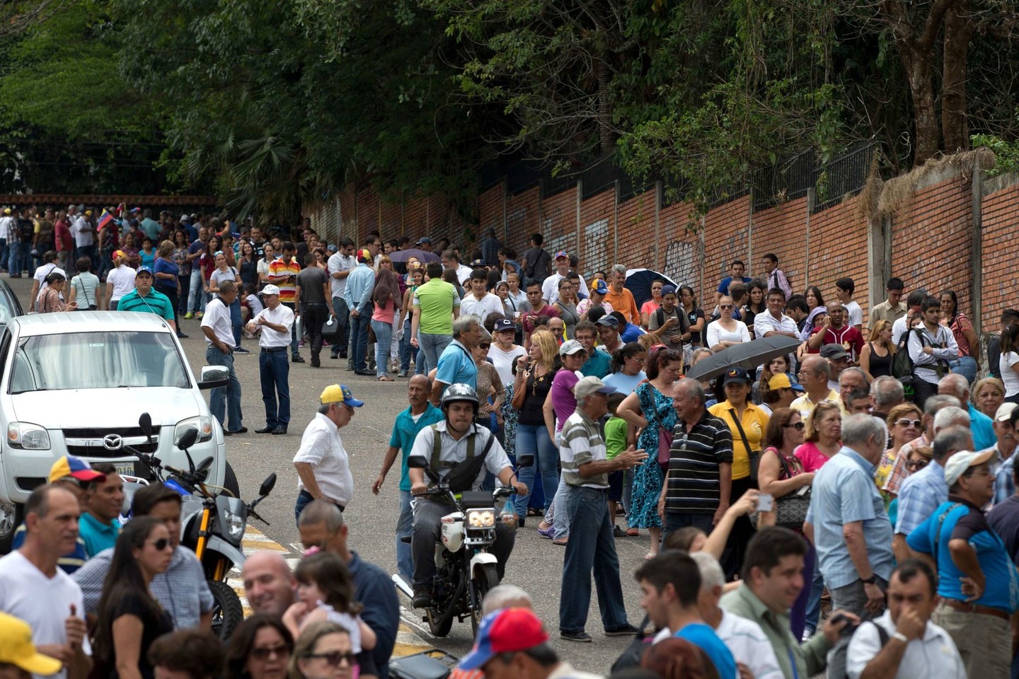 Krizės prispaustą Venesuelą kamuoja skurdas.<br>AP nuotr. iš archyvo