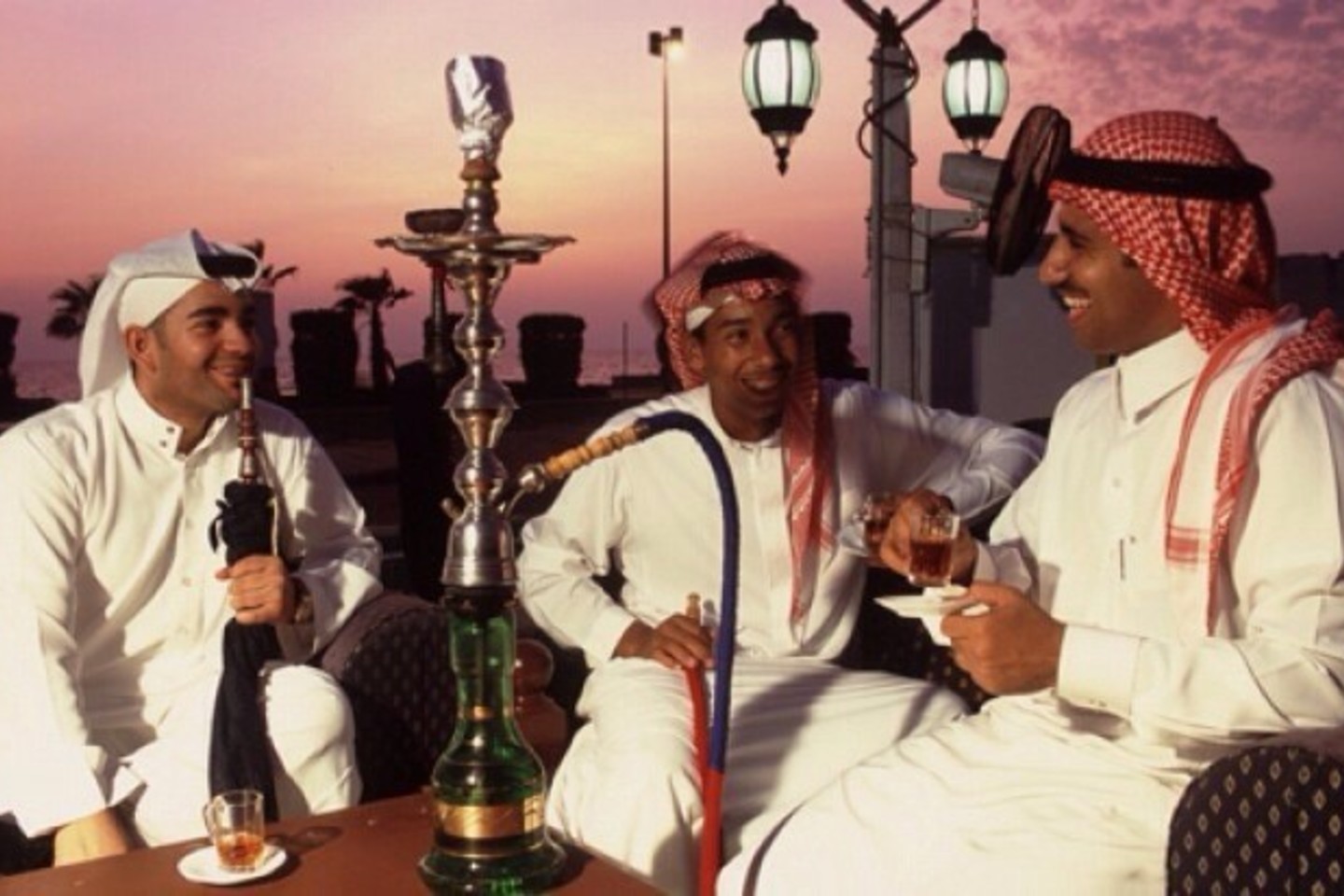 Katare, kaip ir daugelyje islamiškų šalių, iš keliautojų tikimasi pagarbos vietos tradicijoms ir atitinkamos aprangos.<br>„Flickr“/ „Tribes of the World“ nuotr.