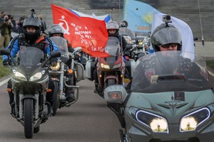 Rusų motociklininkų kelionė į Berlyną nutrūko Lietuvos pasienyje