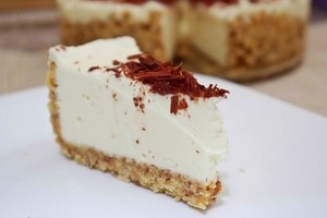 Pyragas su rikota ir sutirštintu pienu, kurio nereikia kepti