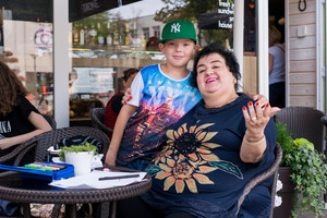 V. Katunskytė tekėti trečiąkart nenori, bet apkabinimo trokšta