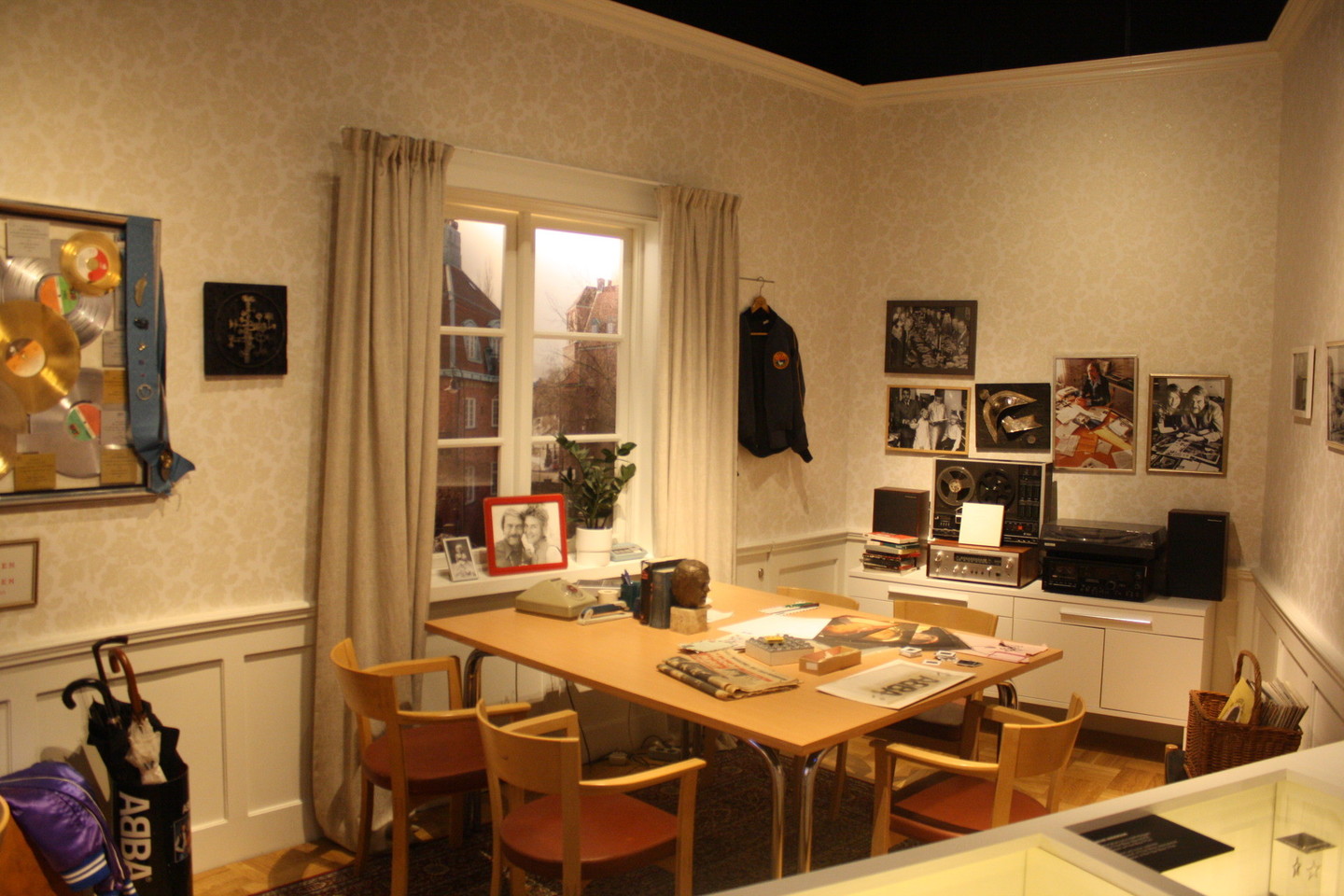 ABBA muziejuje įrengtos tikslios ABBA studijos, daro ir poilsio kambarių kopijos.<br>R.Zilnio nuotr.