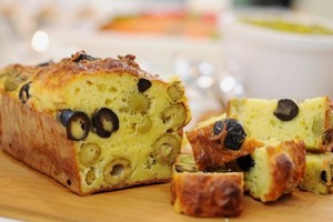 Jei laukiate svečių: pikantiškas alyvuogių pyragas
