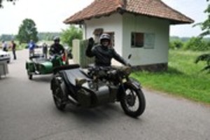 Istorinius pasienio kelius užtvindys klasikiniai automobiliai