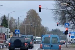 Lakstūnus stabdantys šviesoforai gyventojams virto prakeiksmu