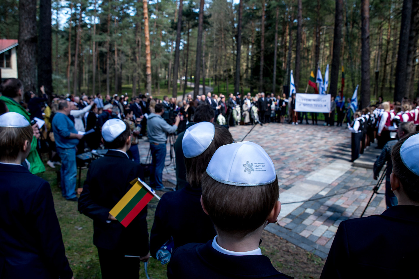 Lietuvos žydų bendruomenės pirmininkė Faina Kukliansky sakė, kad Lietuvos pareigūnams reikia „istorijos pamokų“.<br>V.Ščiavinsko nuotr.