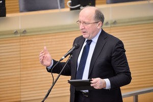 Laikinoji komisija įsiutino Andrių Kubilių: auklėjo rusiškai