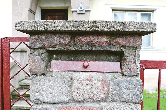 Greitai nebeliks senų pašto dėžučių. Kuo jas keisime?