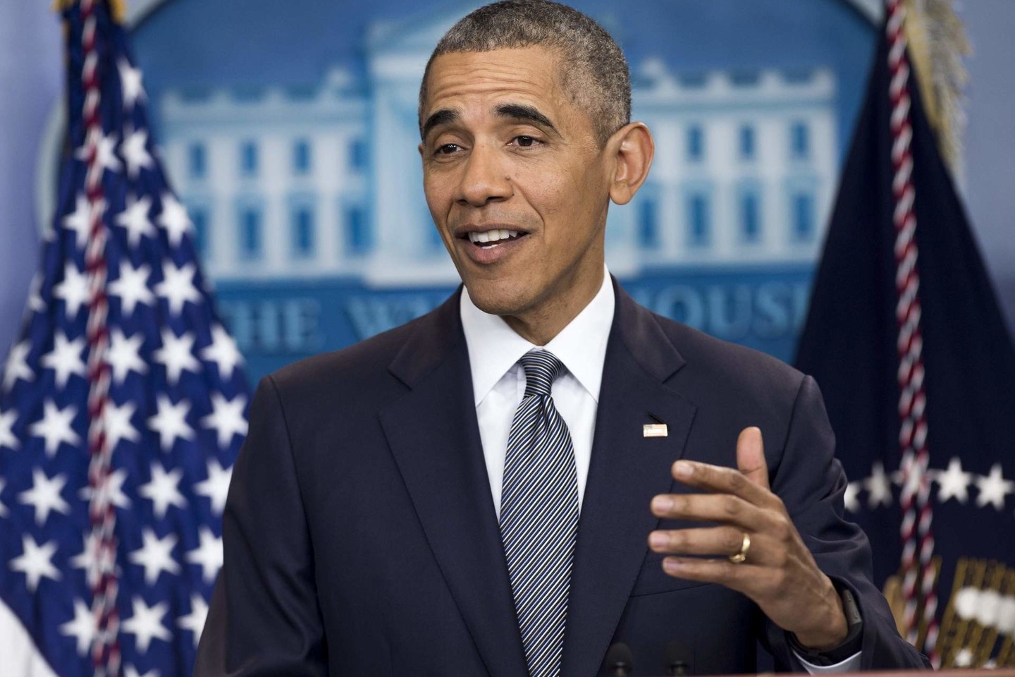 B.Obama įgėlė D.Trumpui, pareiškęs, kad vadovavimas valstybei „nesąs realybės šou“.