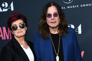 Skyrybos: Sharon Osbourne vyrą Ozzy išmetė iš namų