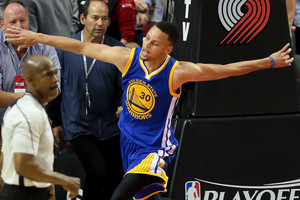 NBA antrus metus iš eilės lenkiasi S.Curry – jis geriausias